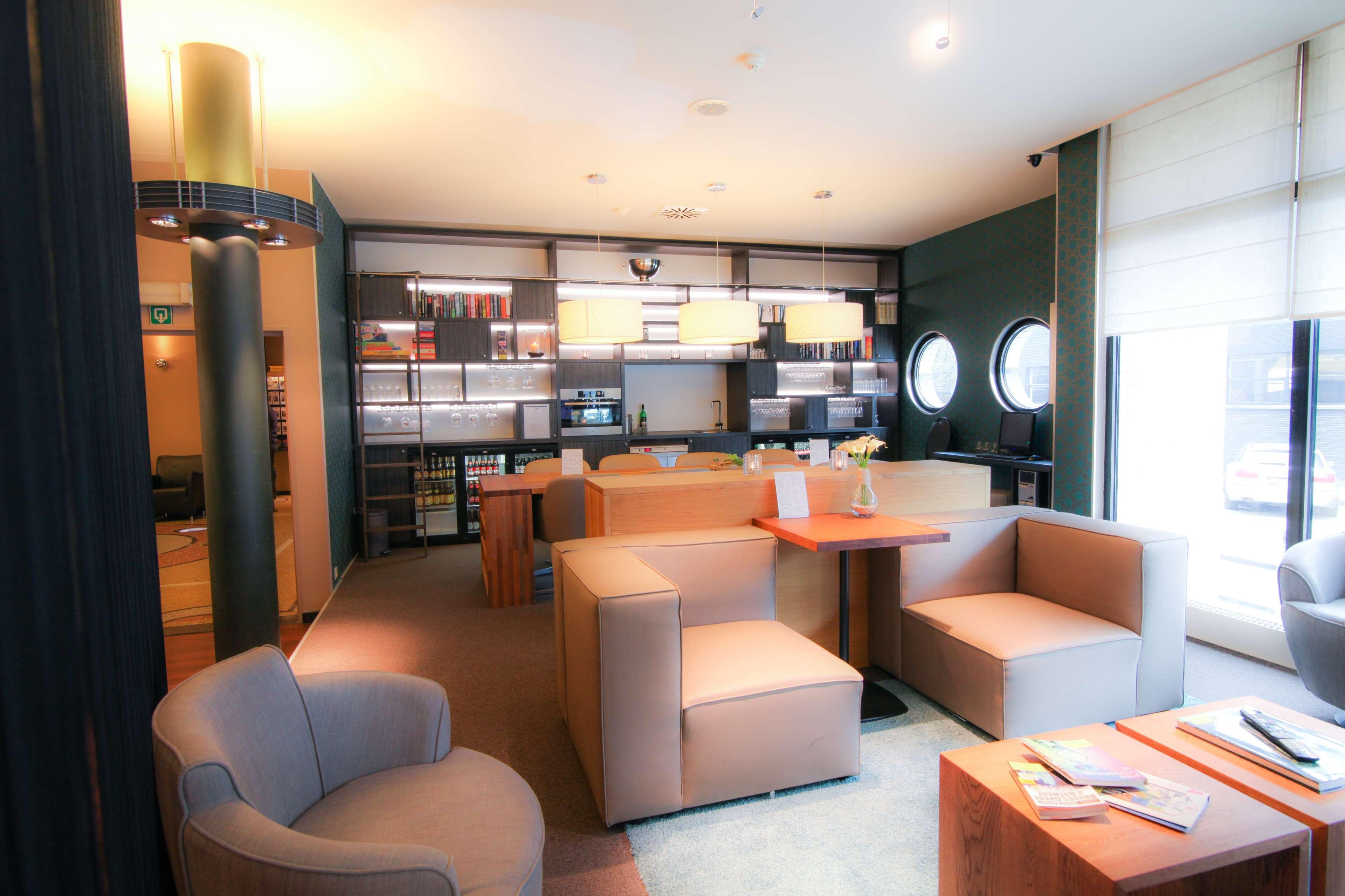 Docklands Hotel